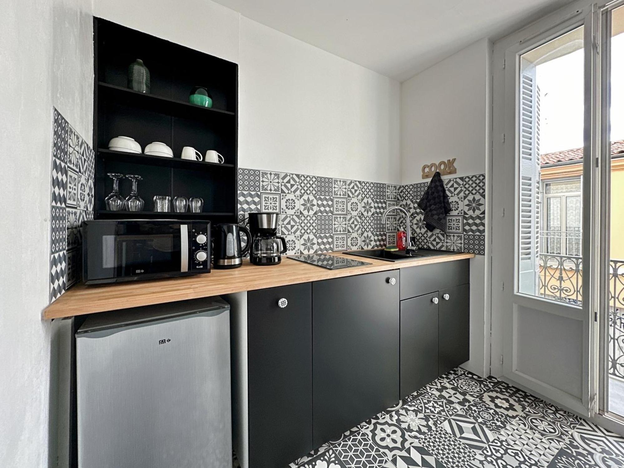 Appartement Entier Cosy Avec Balcon - Centre Монпелие Екстериор снимка
