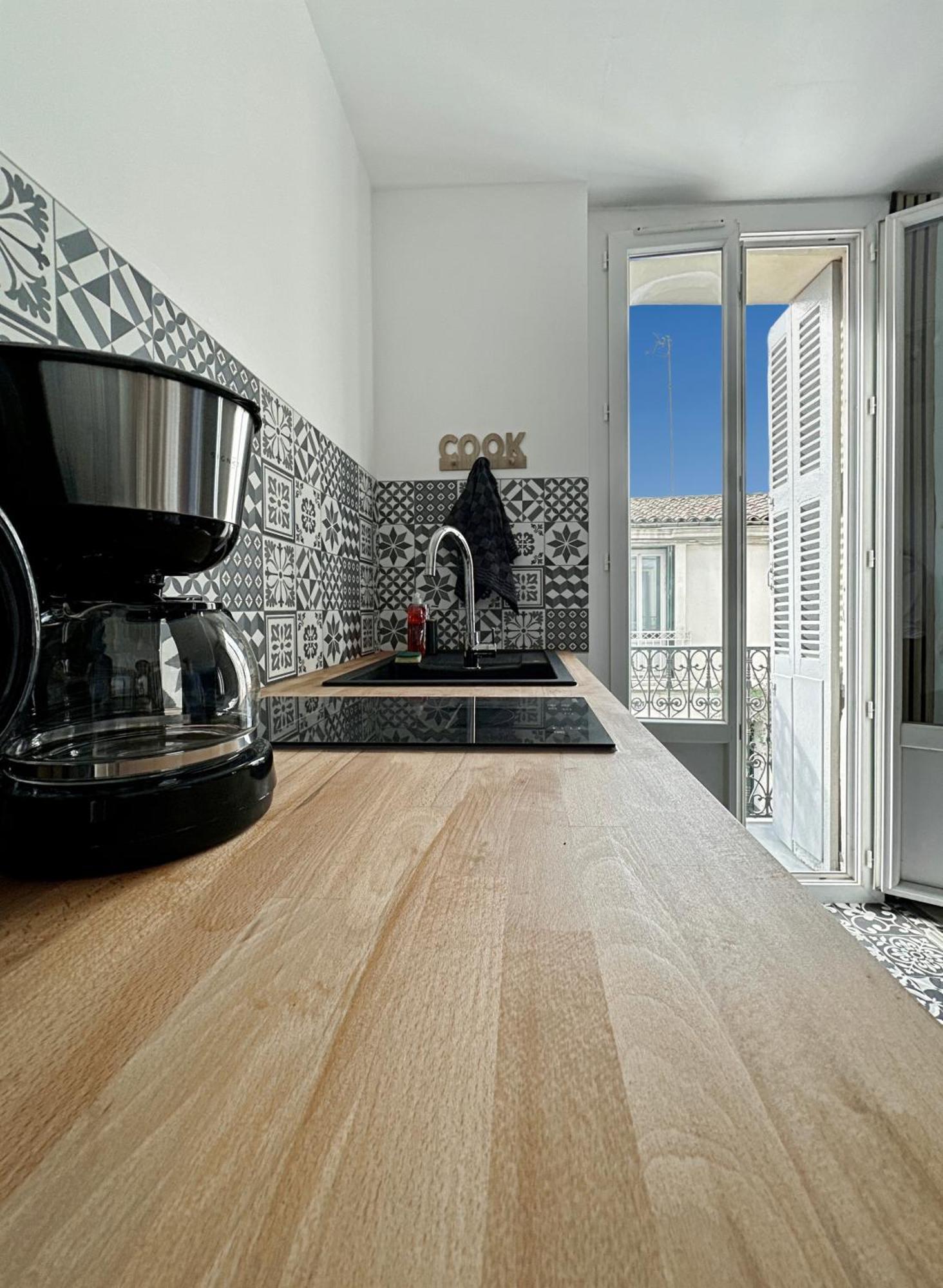 Appartement Entier Cosy Avec Balcon - Centre Монпелие Екстериор снимка