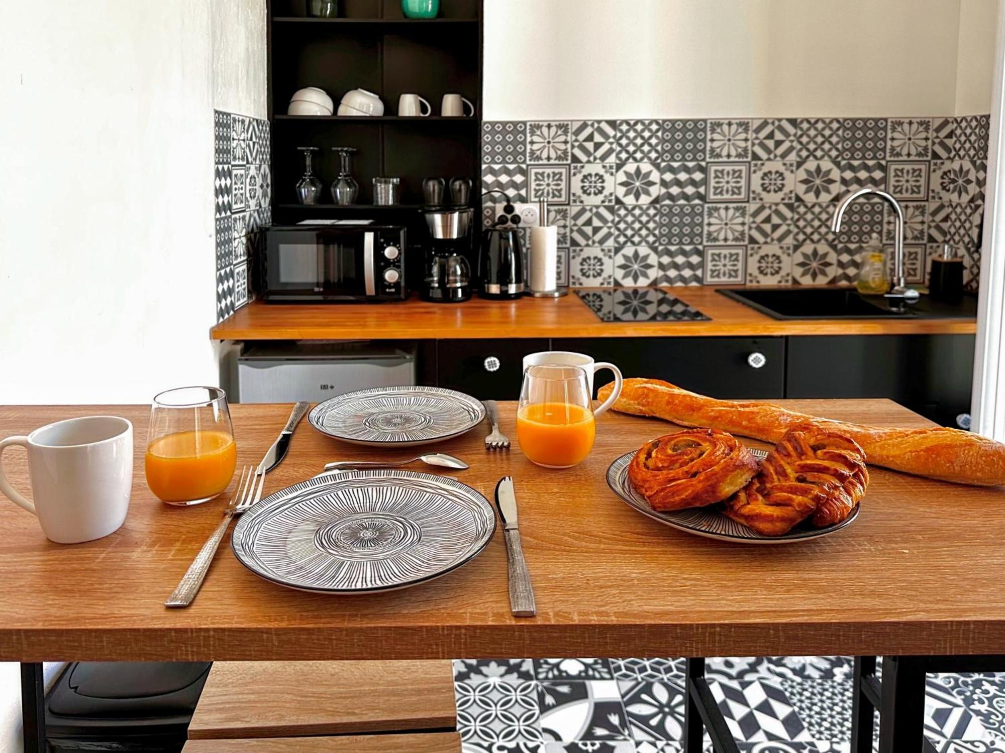 Appartement Entier Cosy Avec Balcon - Centre Монпелие Екстериор снимка