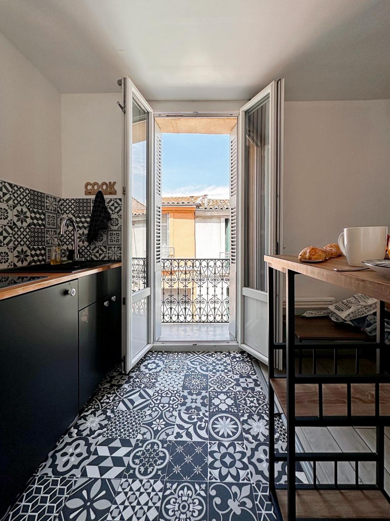 Appartement Entier Cosy Avec Balcon - Centre Монпелие Екстериор снимка